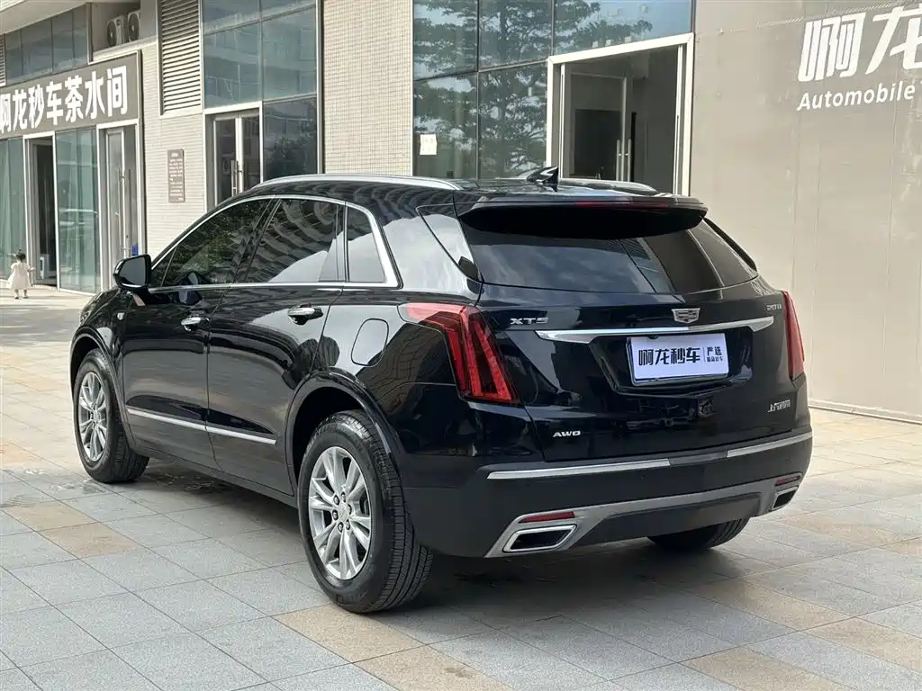 CADILLAC XT5