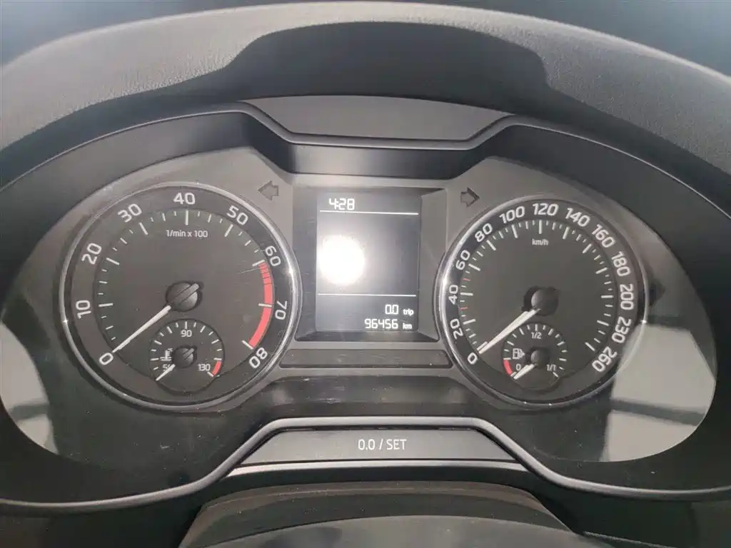 Škoda Octavia 2018 TSI230 DSG Comfort Edition фото 12
