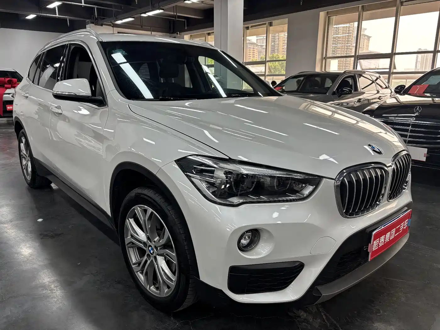 BMW X1 2019 sDrive20Li Leading Model фото 3