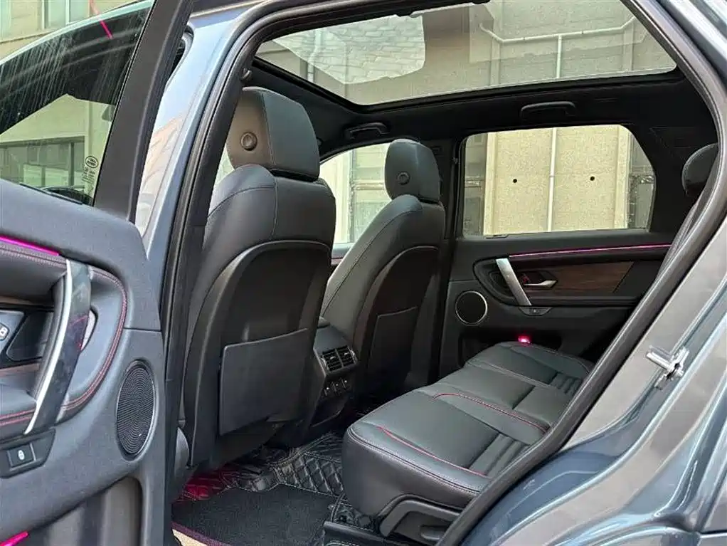 Land Rover Discovery Sport 2020 249PS R-Dynamic Performance Tech 7-seater фото 8