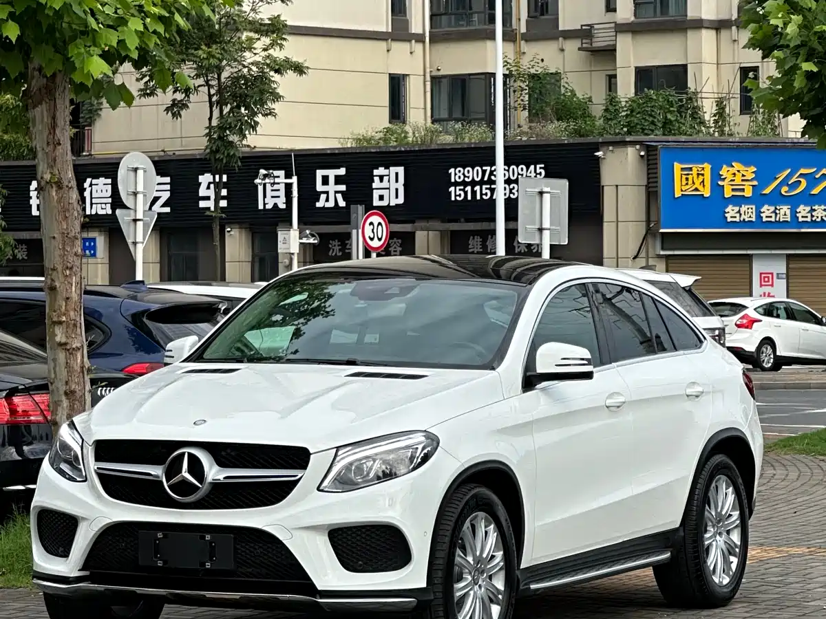 Mercedes-Benz GLE Coupe 2015 GLE 320 4MATIC Coupe SUV фото 3
