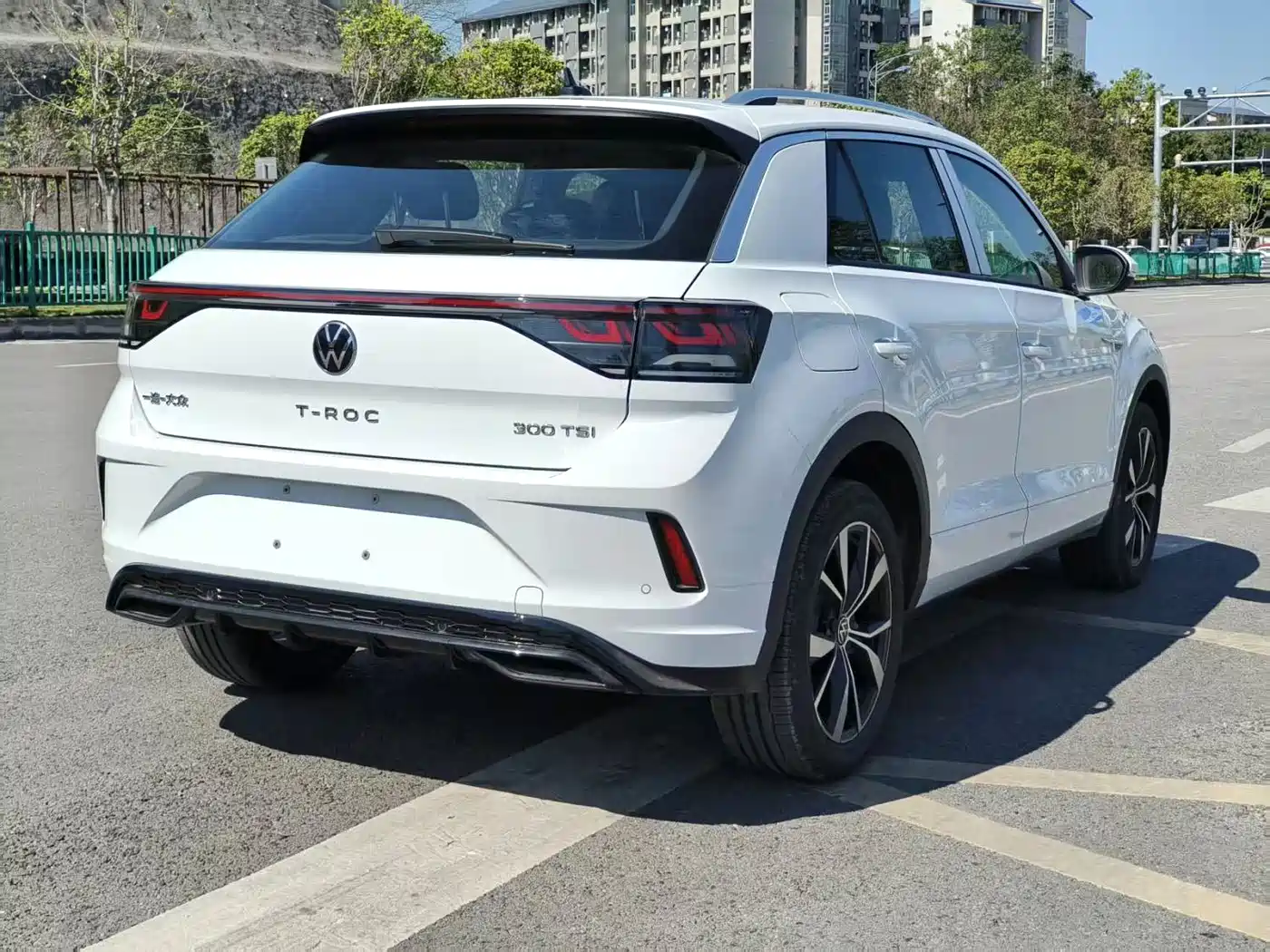 VOLKSWAGEN T-ROC EXPLORING SONGS