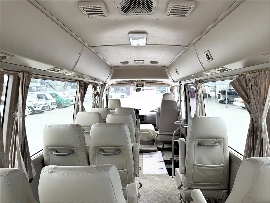 Toyota Coaster 2007 2.7L Gasoline Premium Edition 20-seater фото 11
