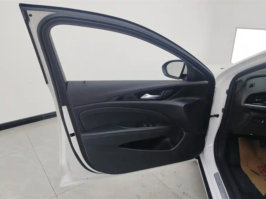 Buick Regal 2024 25T Ultra Comfort Edition фото 7