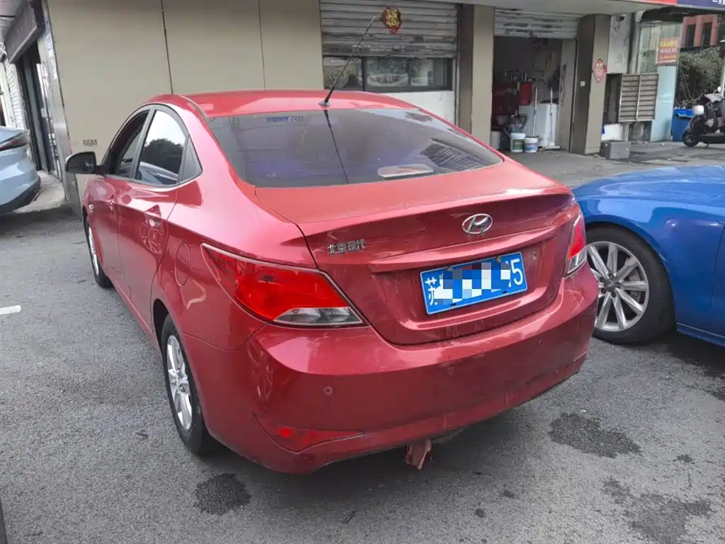 Hyundai Verna 2014 1.4L Automatic Fashion GS фото 5