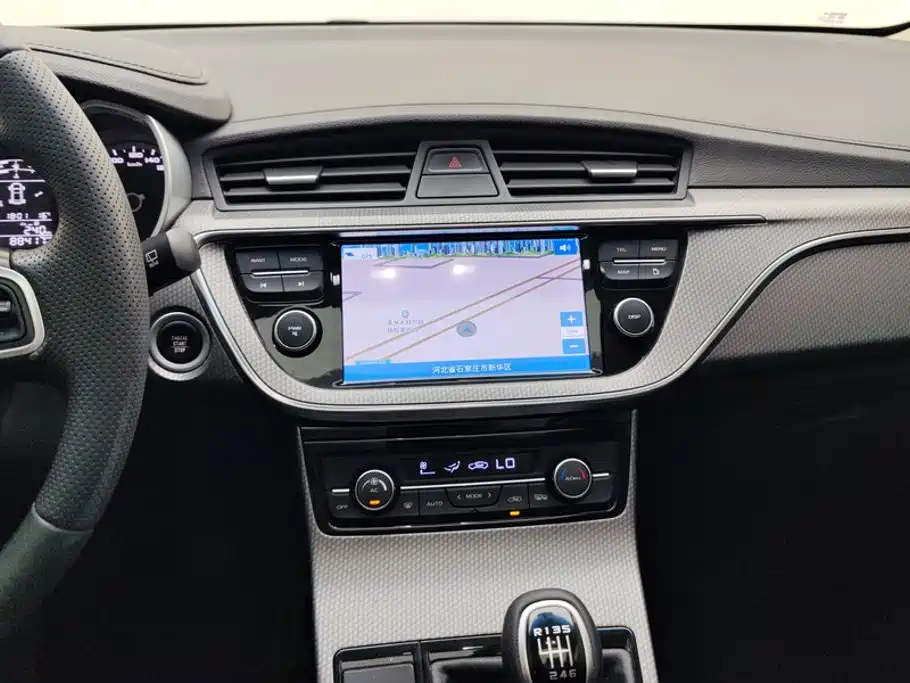 Фото 13 - Geely Emgrand GS