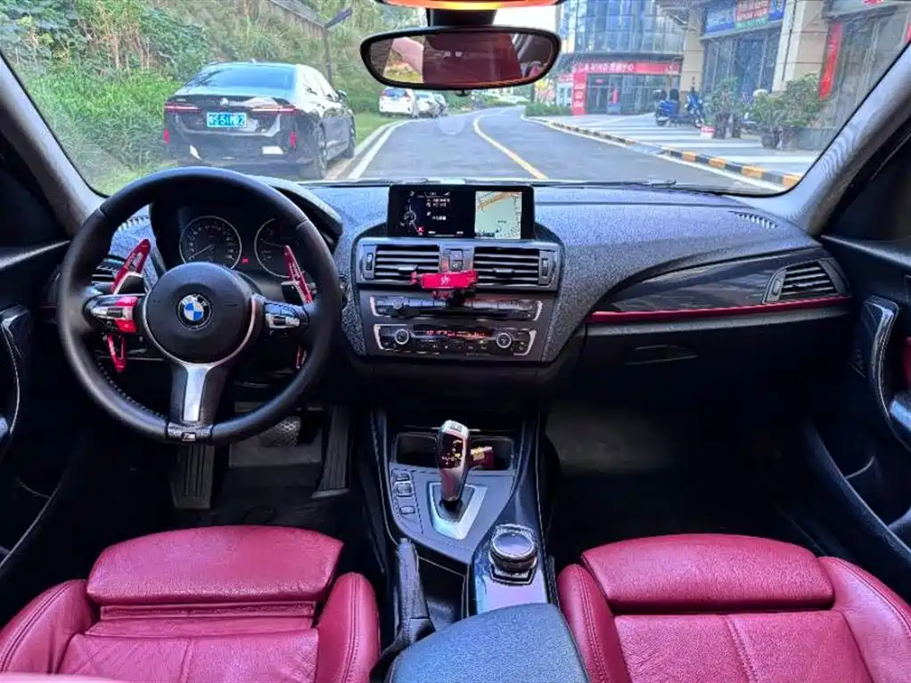BMW 1 Series (Import) 2012 118i Sport фото 6