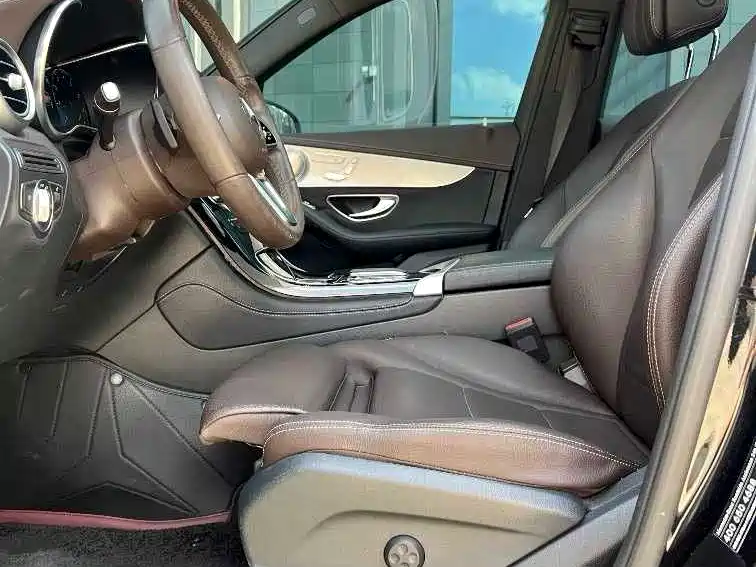 Mercedes-Benz GLC 2021 GLC 260 L 4MATIC Sporty фото 10