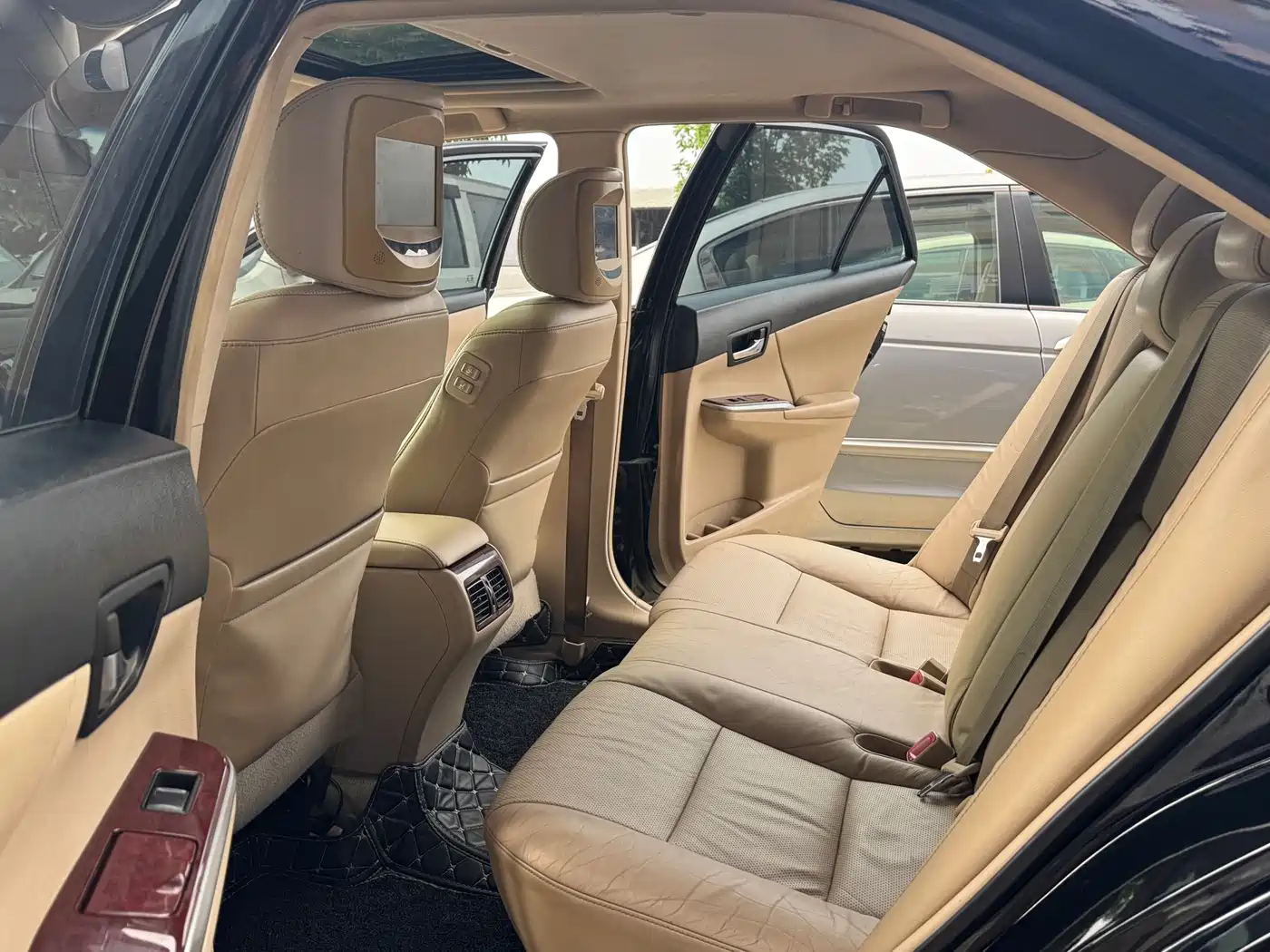 Toyota Camry 2012 2.0G Luxury Edition фото 11