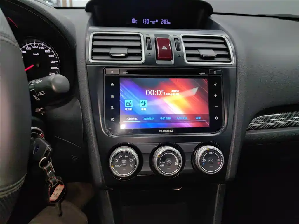 Subaru XV 2015 2.0i Special Sport Edition фото 9
