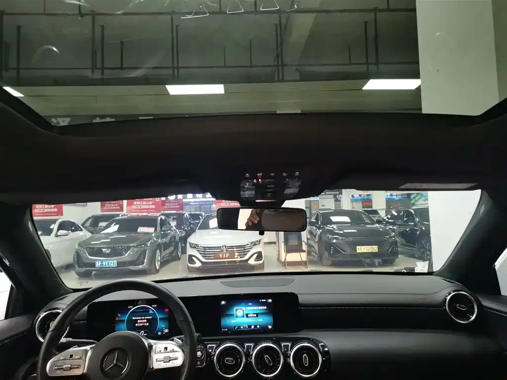 Mercedes-Benz A-Class 2019 A 180 L Sport Sedan фото 8