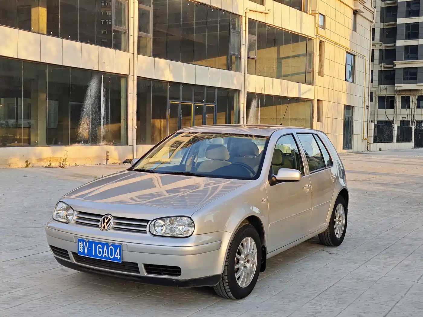 Volkswagen Golf 2004 Model 1.6 Manual Comfort