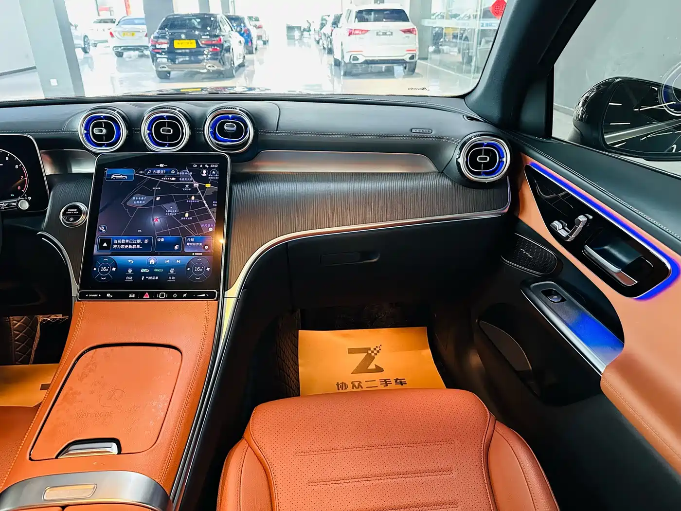 Mercedes-Benz GLC 2024 GLC 260 L 4MATIC Luxury 5-seater фото 7