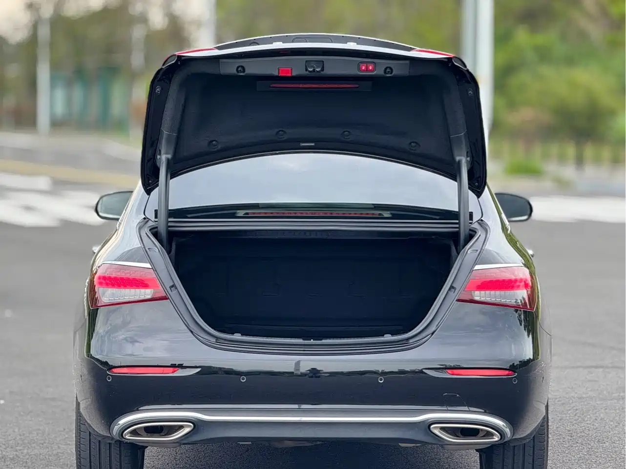 Mercedes-Benz E-Class 2022 Second Facelift E 300 L Luxury фото 19
