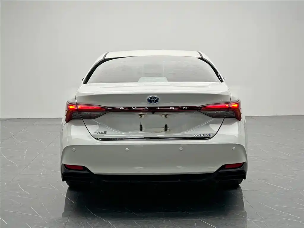 Toyota Avalon 2019 Hybrid 2.5L Luxury Edition China VI фото 5