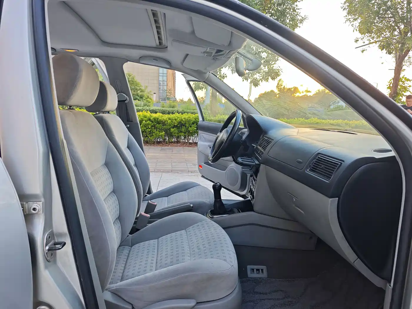 Volkswagen Golf 2004 Model 1.6 Manual Comfort фото 13