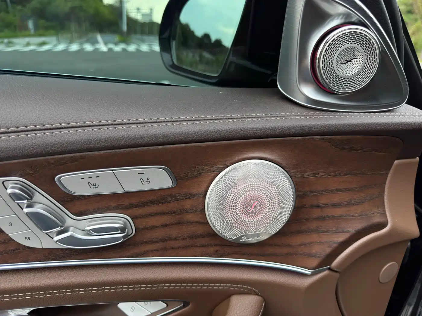 Mercedes-Benz E-Class 2022 Second Facelift E 300 L Luxury фото 13
