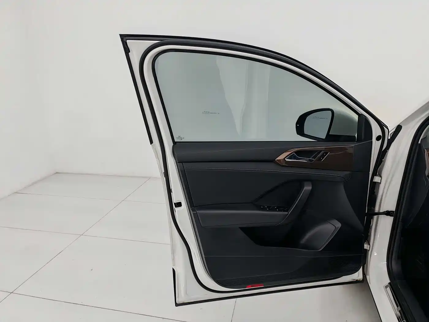 Volkswagen Tharu 2020 280TSI 2WD Luxury Edition China VI фото 13