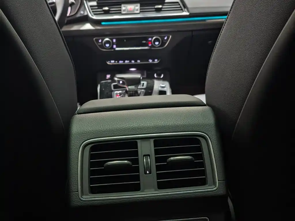 Audi Q5L 2022 40T Luxury Dynamic фото 14