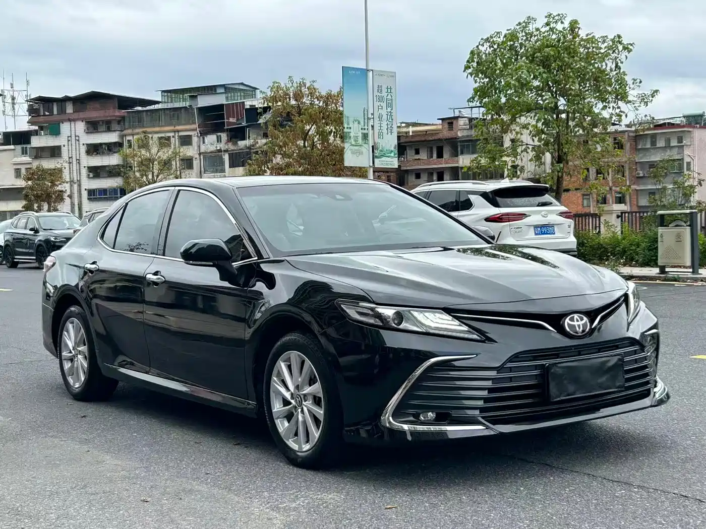 Toyota Camry 2021 2.0G Luxury Edition фото 3
