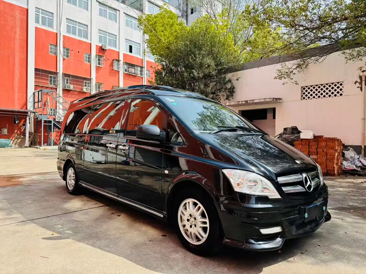 Mercedes-Benz Vito 2013 Model 3.0L Elite Edition фото 3