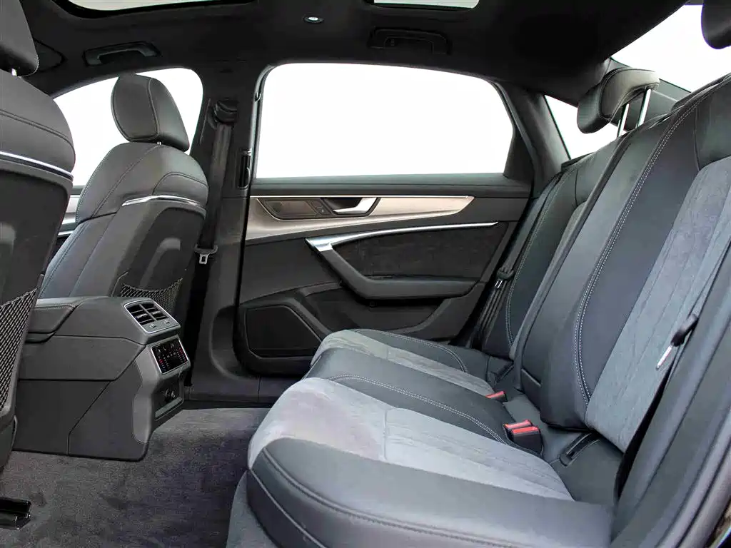 Audi A6L 2021 45 TFSI Exclusive Sport фото 15