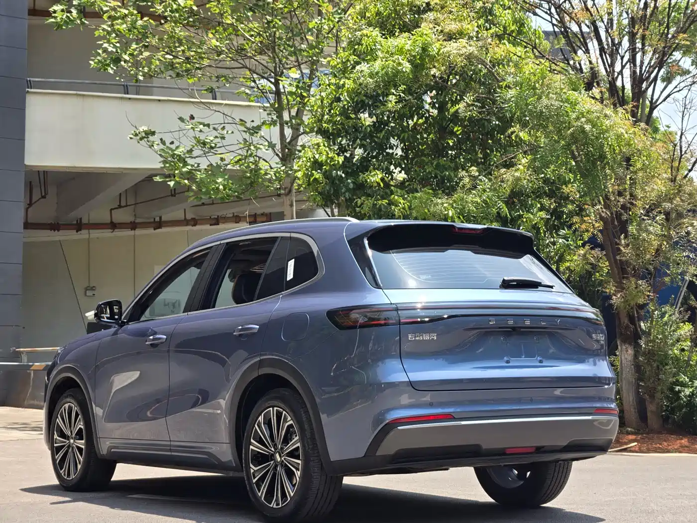 Geely Galaxy Galaxy Starship 7 EM-i 2025 120km Navigation Edition фото 14