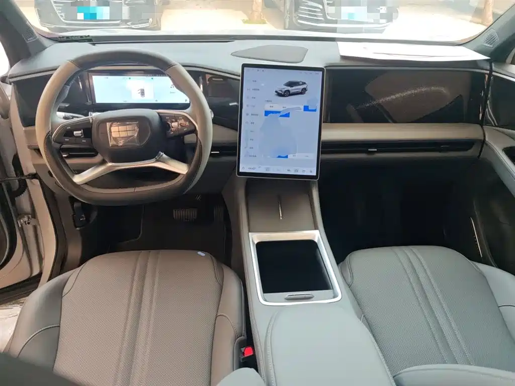 Geely Galaxy Galaxy L7 2025 Model EM-i 115km Long Range Edition фото 10