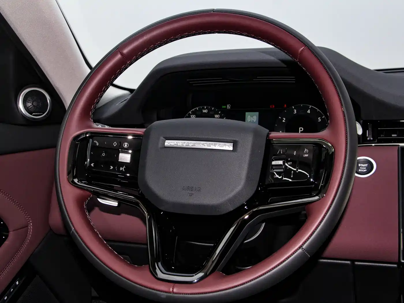 Land Rover Range Rover Evoque 2024 Range Rover Evoque L 249PS Light Master Edition фото 9