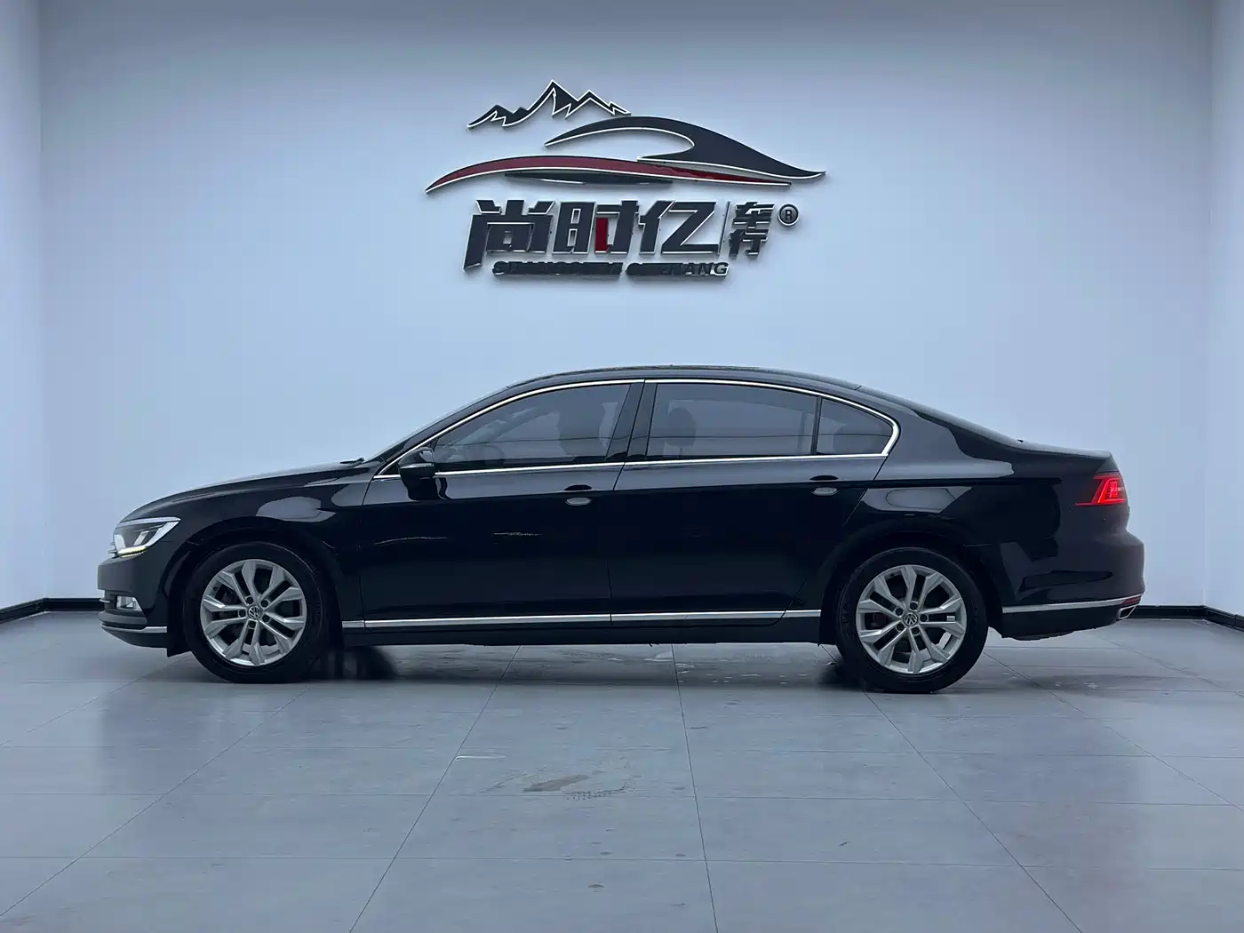 Volkswagen Magotan 2017 330TSI DSG Luxury фото 7
