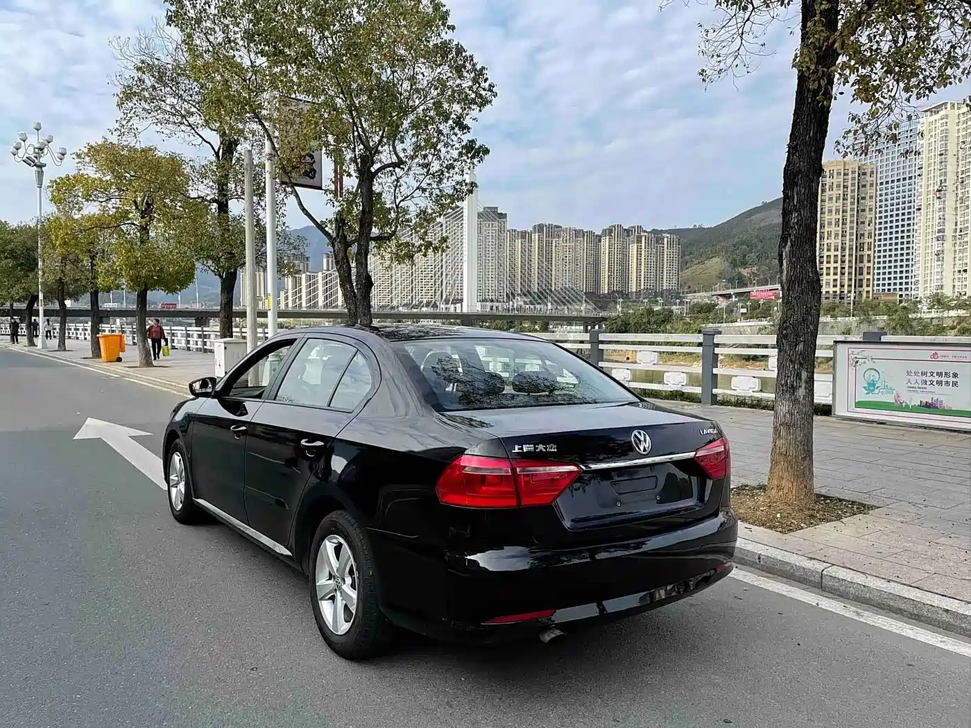 Volkswagen Lavida 2013 Facelift Classic 1.6L Automatic Trend фото 4