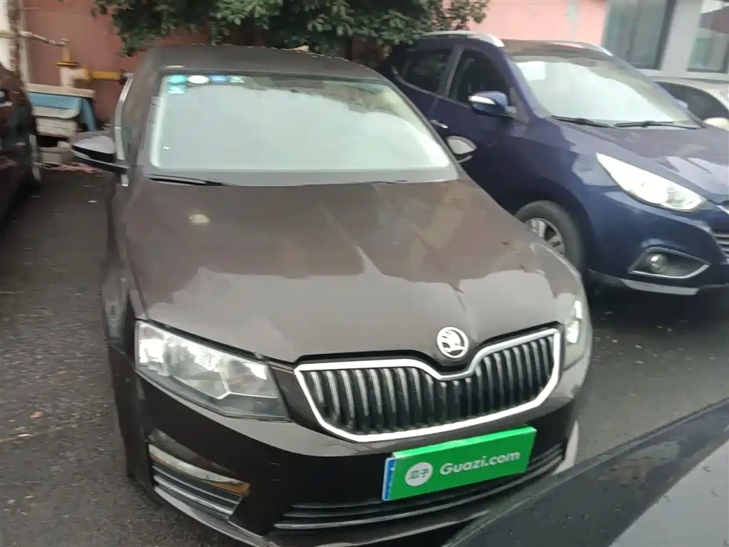 Škoda Octavia 2017 Classic 1.6L Automatic Comfort фото 3