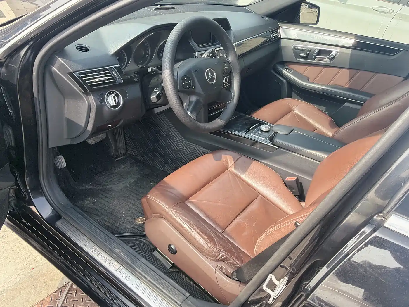 Mercedes-Benz E-Class 2012 E 300 L Fashion Luxury фото 9