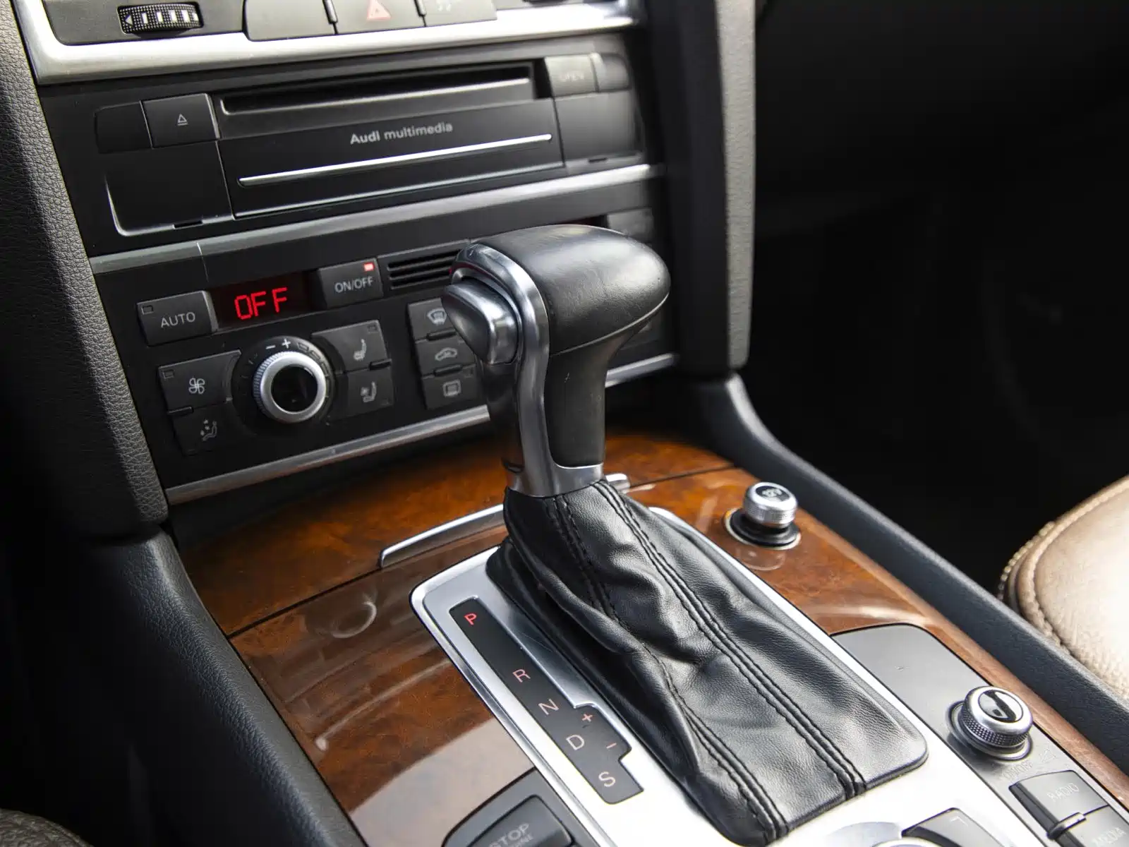 Photo 24 - Audi Q7