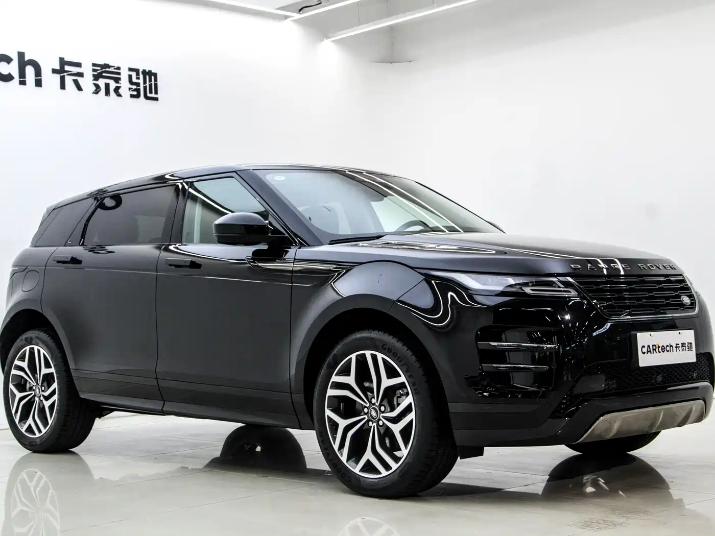 Land Rover Range Rover Evoque 2024 Range Rover Evoque L 249PS Light Master Edition фото 32