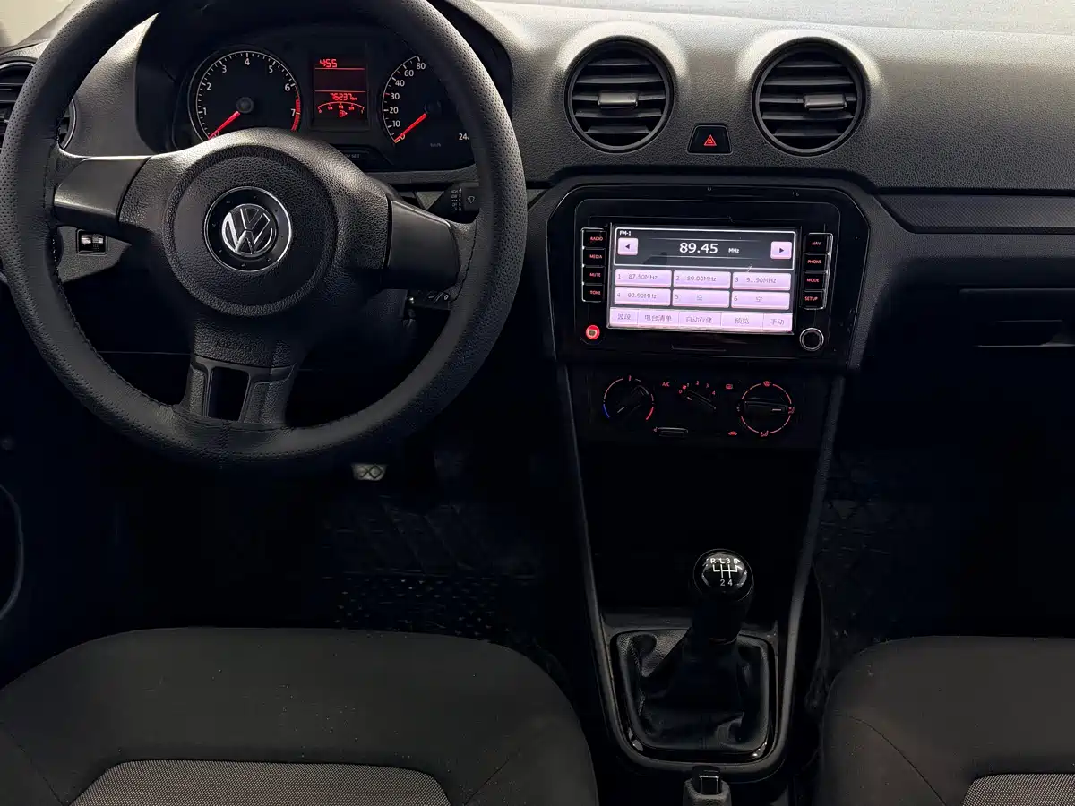 Volkswagen Jetta 2015 Quality Edition 1.4L Manual Fashion фото 12