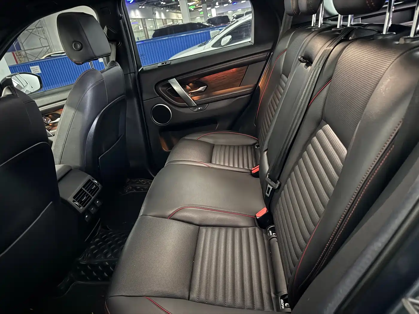 LAND ROVER DISCOVER SPORTS