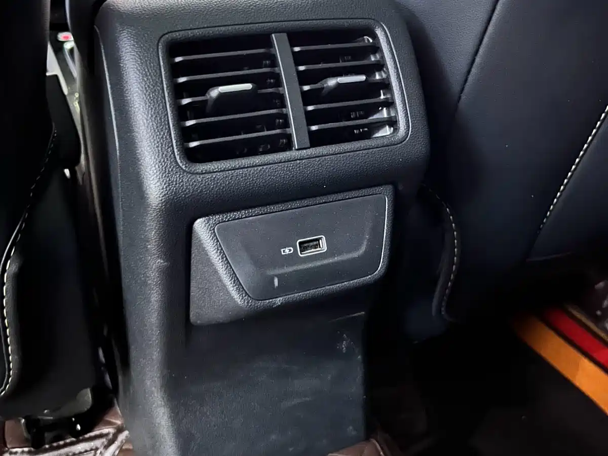 JETTA VS7