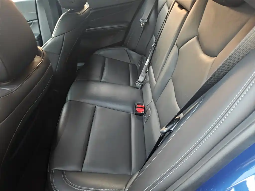 CADILLAC CT4