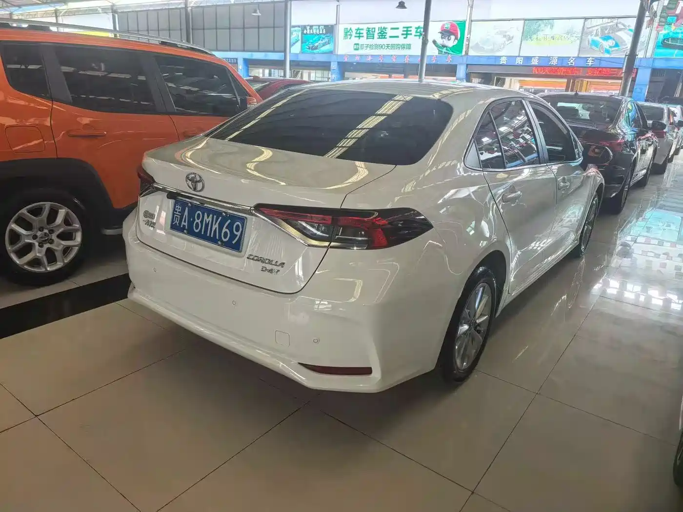 Toyota Corolla 2019 1.2T S-CVT GL-i Luxury Edition фото 4