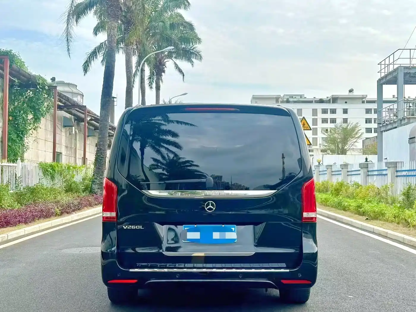 Mercedes-Benz V-Class 2022 V 260 L Long Wheelbase Luxury Edition фото 16
