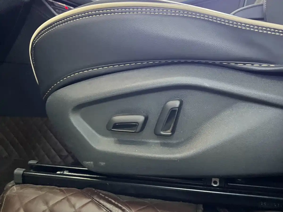 JETTA VS7