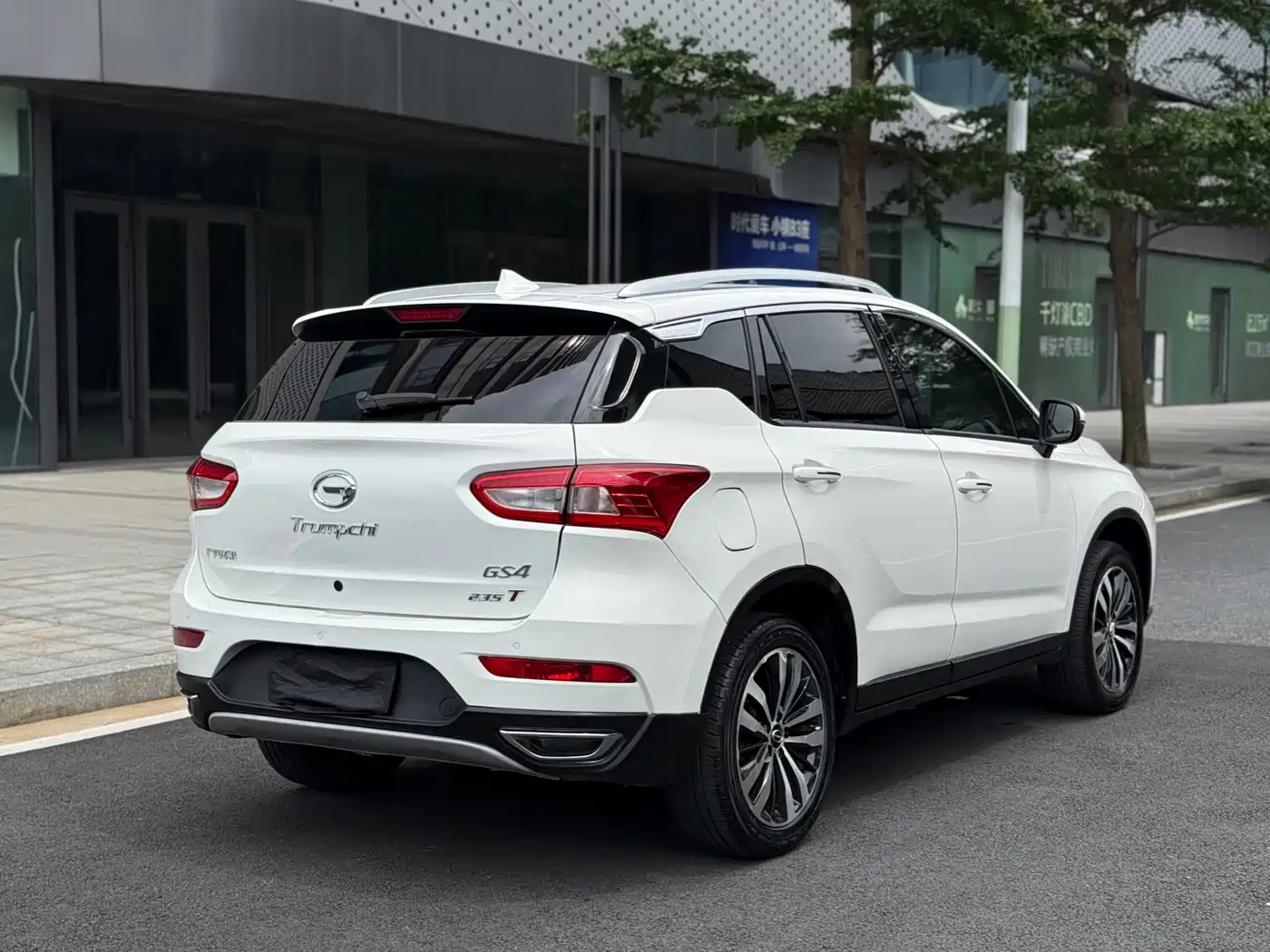 GAC Trumpchi Trumpchi GS4 2016 235T Manual Luxury Edition фото 4