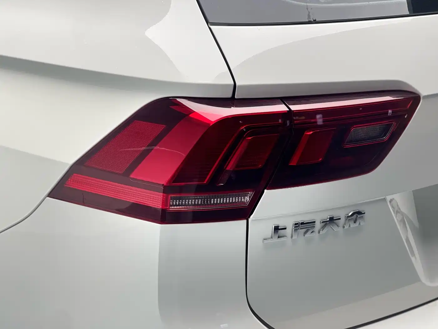 Volkswagen Tiguan L 2018 Facelift 330TSI Automatic 2WD Luxury Edition фото 16