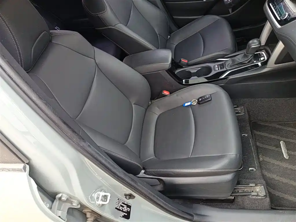 Toyota Corolla Cross 2022 2.0L Flagship Edition фото 25