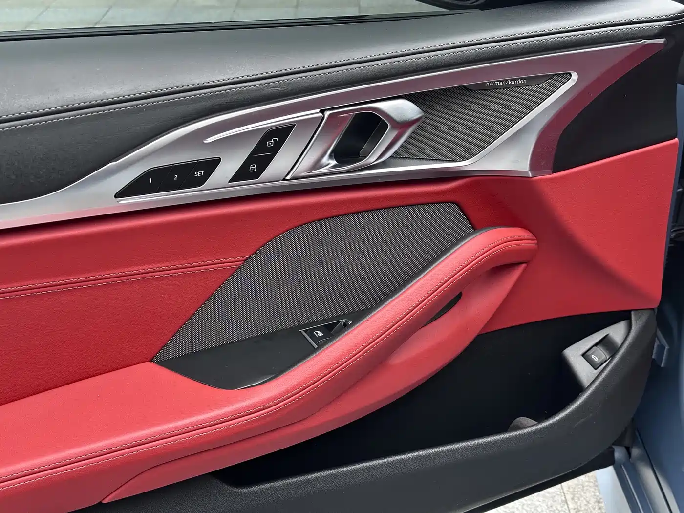 BMW 8 Series 2019 840i 2-Door Coupe Launch Limited Edition фото 16