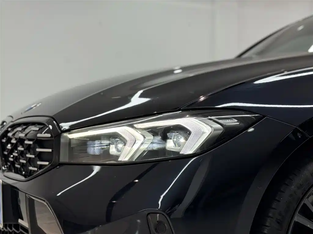 BMW 3 Series 2023 325i M Sport Black Night Package фото 9