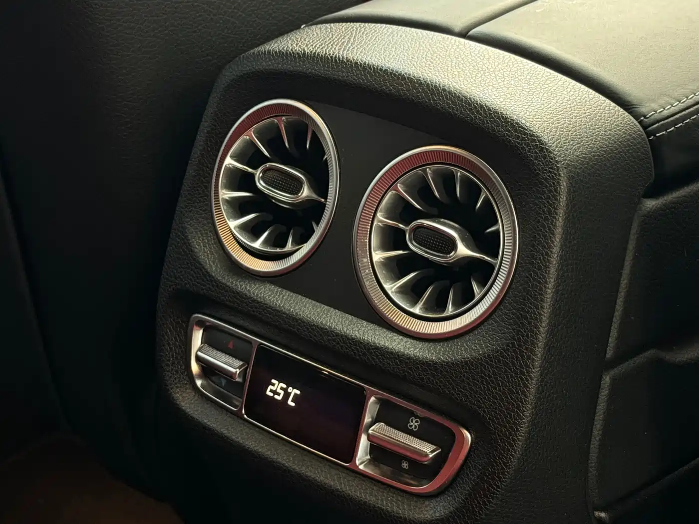 Mercedes-Benz G-Class AMG 2020 AMG G 63 фото 22