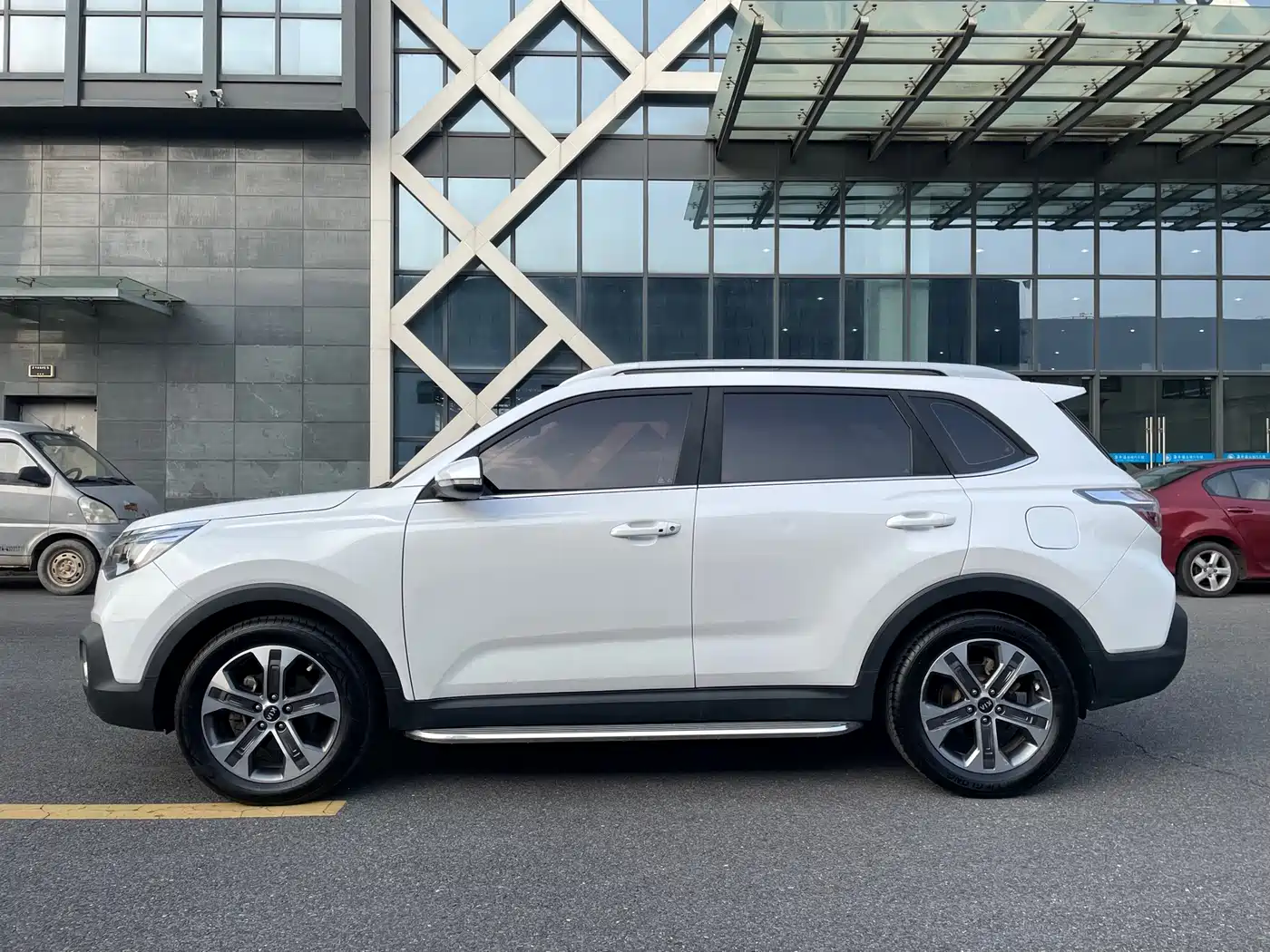 Kia Sportage 2019 2.0L Automatic Smart Luxury Edition фото 4
