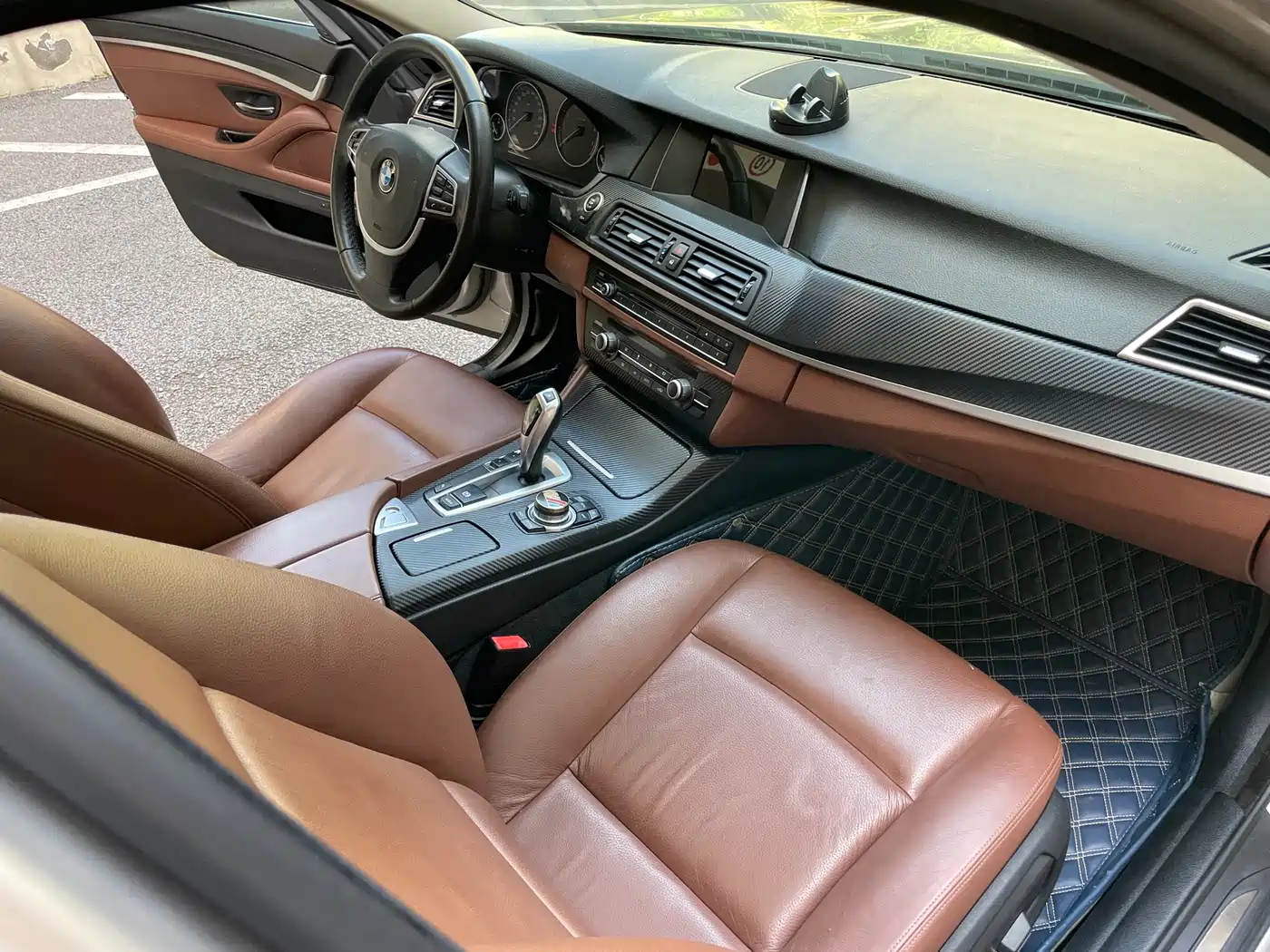 BMW 5 Series 2014 520Li Elegance фото 15